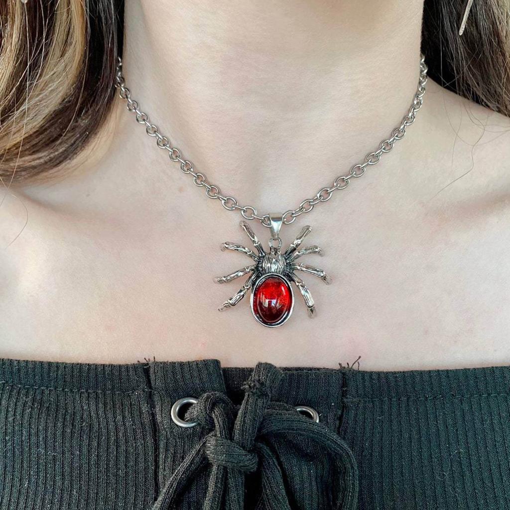 Fashion Crystal Spider Pendant Necklace Y2K Metal Chain Statement Choker Necklace for Women Men Club Punk Jewelry
