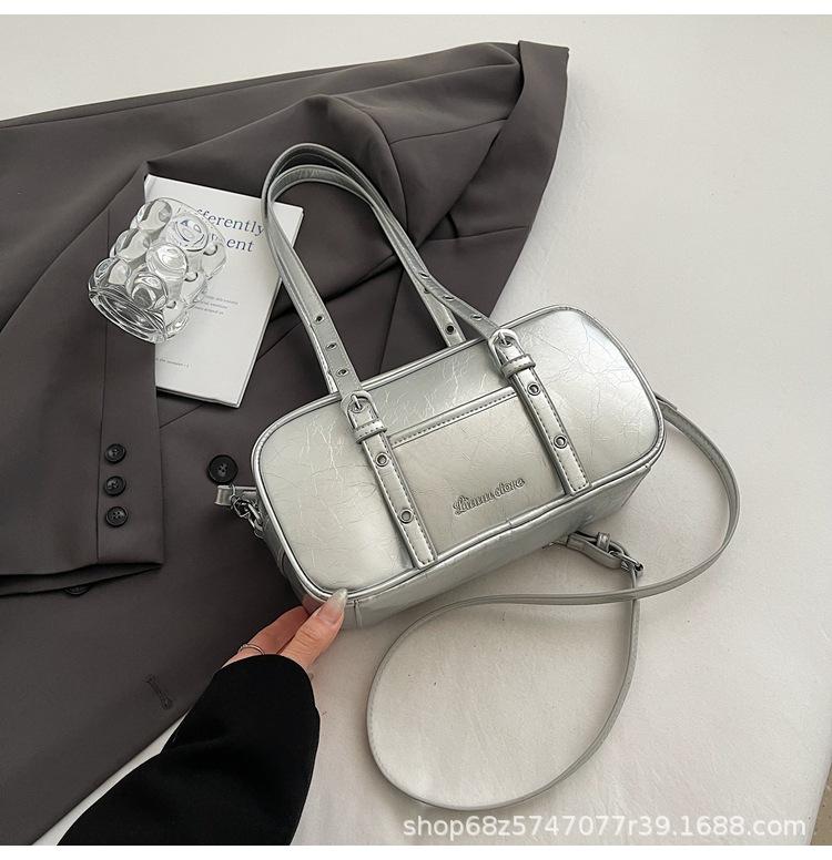 Large Capacity Underarm Bag 2025 New Spring Fashionable Shoulder Bag Foreign Style Texture Commuter Pillow Bag
