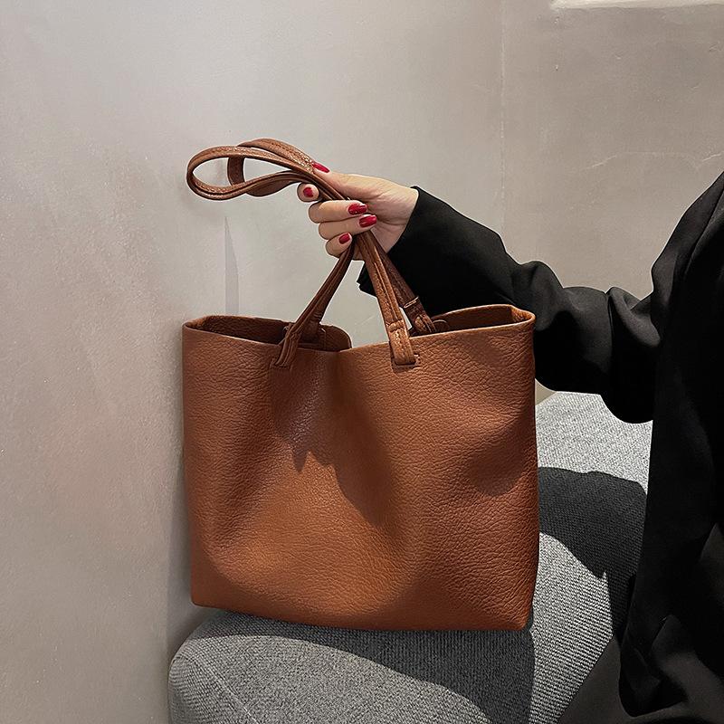 Korean version of large bag women's new versatile 2025 spring and summer soft shoulder bag large capacity high sense commuter tote bag