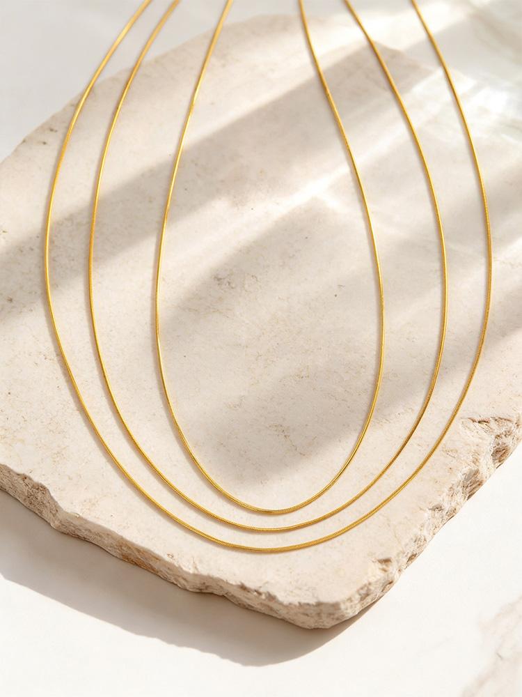 Minimalistische Schlangenkette Halskette, Anlaufgeschützt 18K Vergoldeter Edelstahl Dünn Vielseitig Basis Layering Schmuck