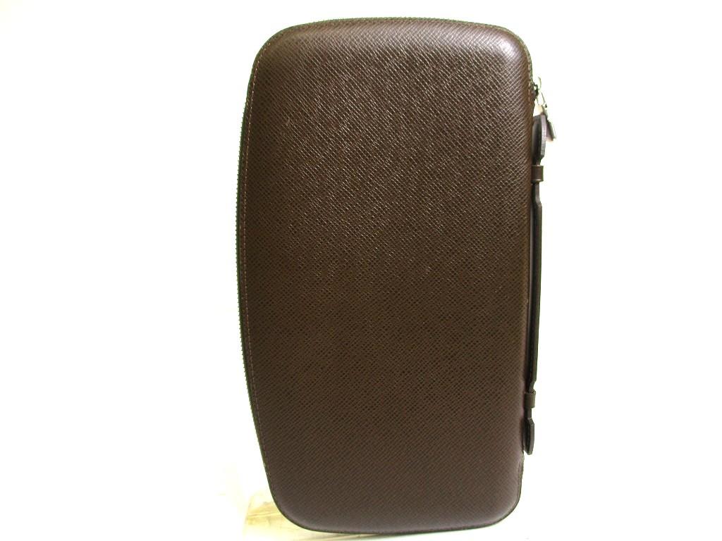 Authentic LOUIS VUITTON Taiga Dark Brown Leather Round Zip Wallet Travel Case #a856  Refurbished