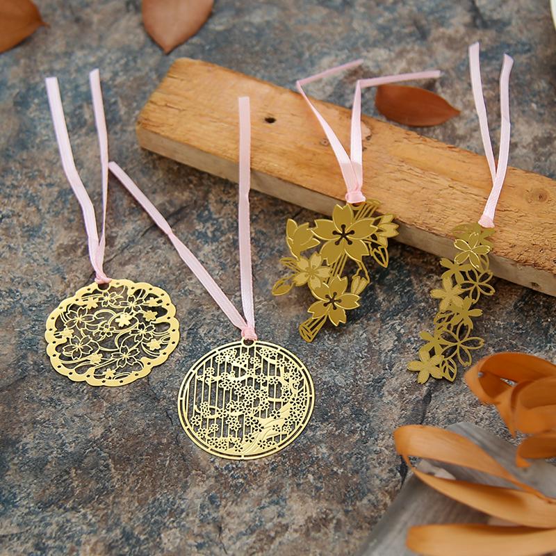 8 pcs Sakura Golded bookmarks Chinese Vintage leaf Metal book marker Stationery office School A6517