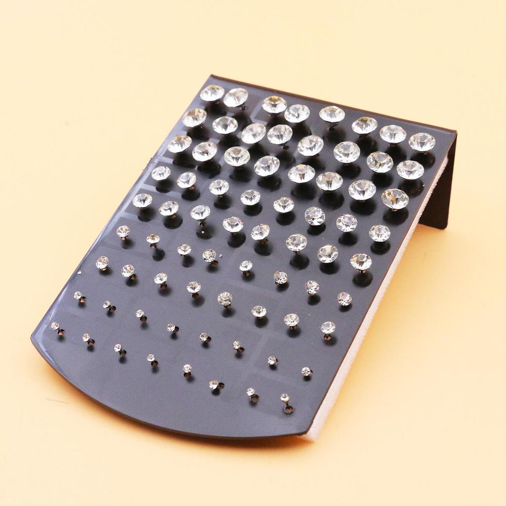 36 Paar Damen-Ohrringe mit weißen Strasssteinen - Gemischte Größen