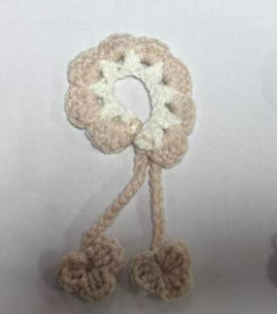 Valentine's Pearl Desktop Goose Set with Mini Knitted Hat & Adjustable Wings Clothing