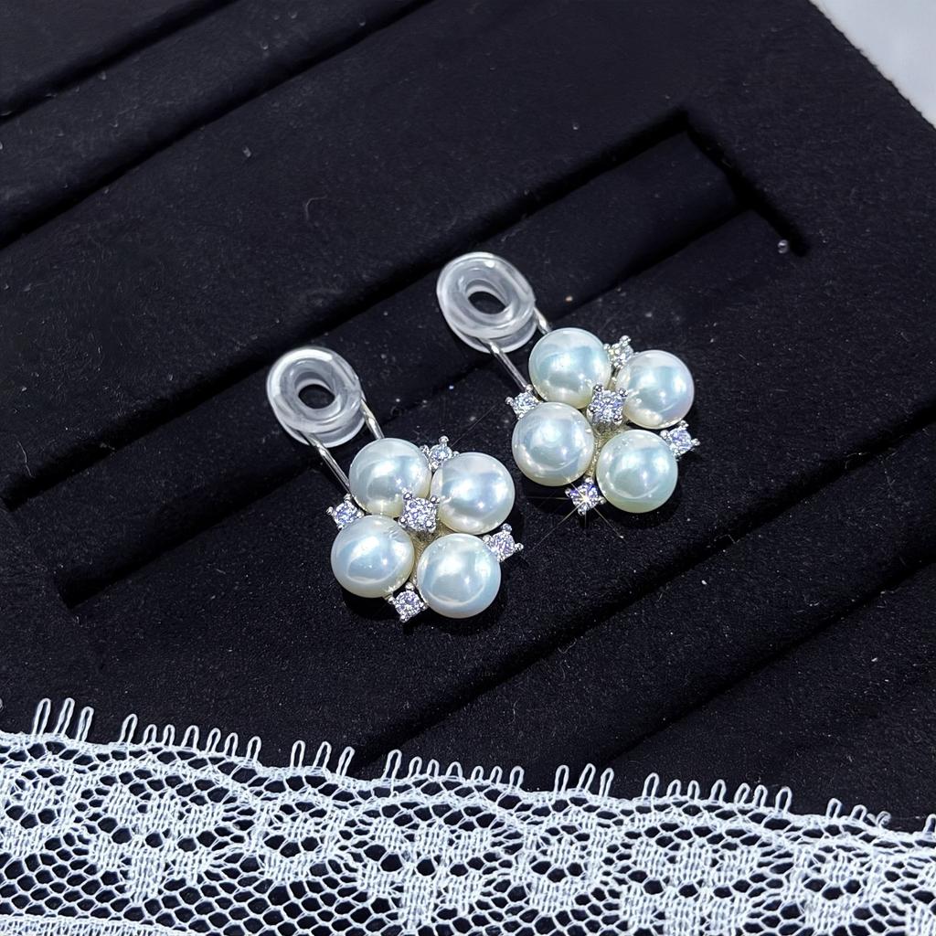 Xiaohongshu influencers are raving about these pain-free, vintage-style multi-bead rings tian Freshwater Pearl Ear Clips, Earrings, and Ear Jewelry