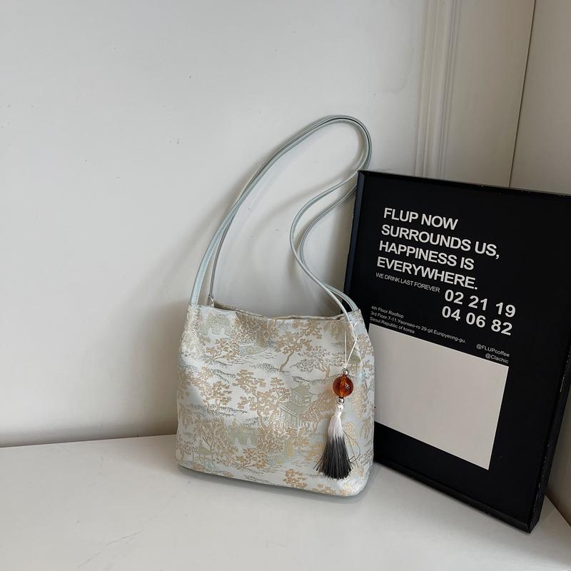 Embroidery Shoulder Bag Women's Underarm Bag Commuter Tote Bag