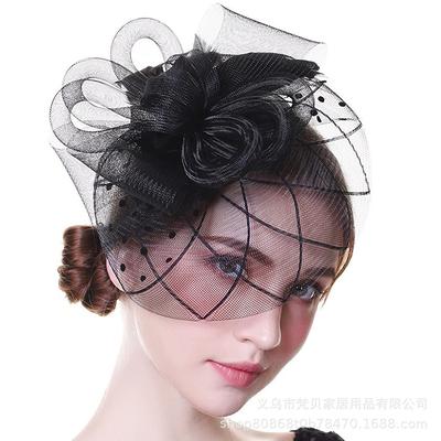 Kopfbedeckungen – Fascinators & Mini-Hüte