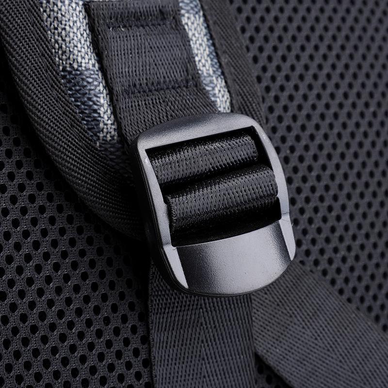 Stylish Men's Plaid Business Backpack: Versatile, Large-Capacity, Perfect for Commuting