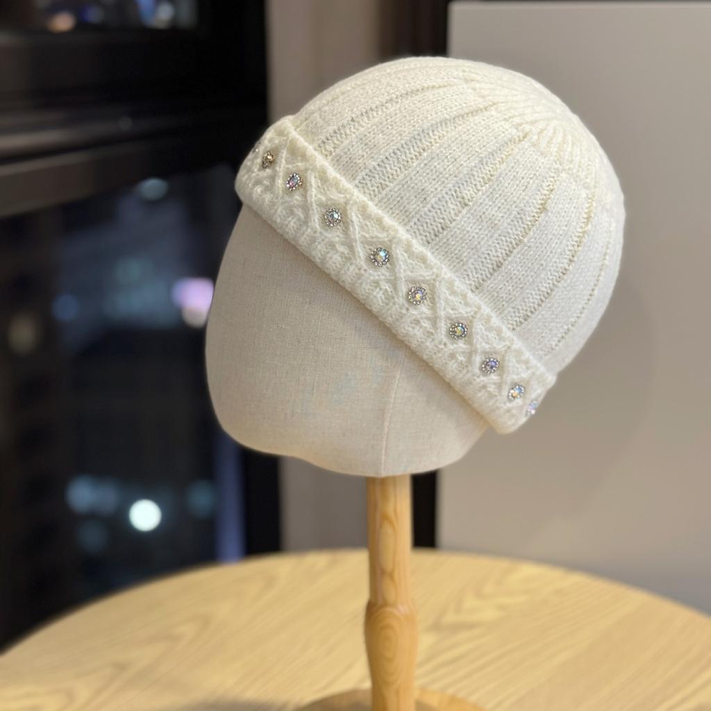 New Landlord Knitted Hats for Men and Women Japanese Rhinestone Watermelon Yuppie Hats Versatile Landlord Hats Autumn and Winter Baotou Cold Hats