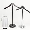 Cabide de Exposição Retrátil de Madeira Maciça para Camisetas e Casacos para Adultos e Crianças, Ideal para Lojas de Roupas - Design em Forma de T.