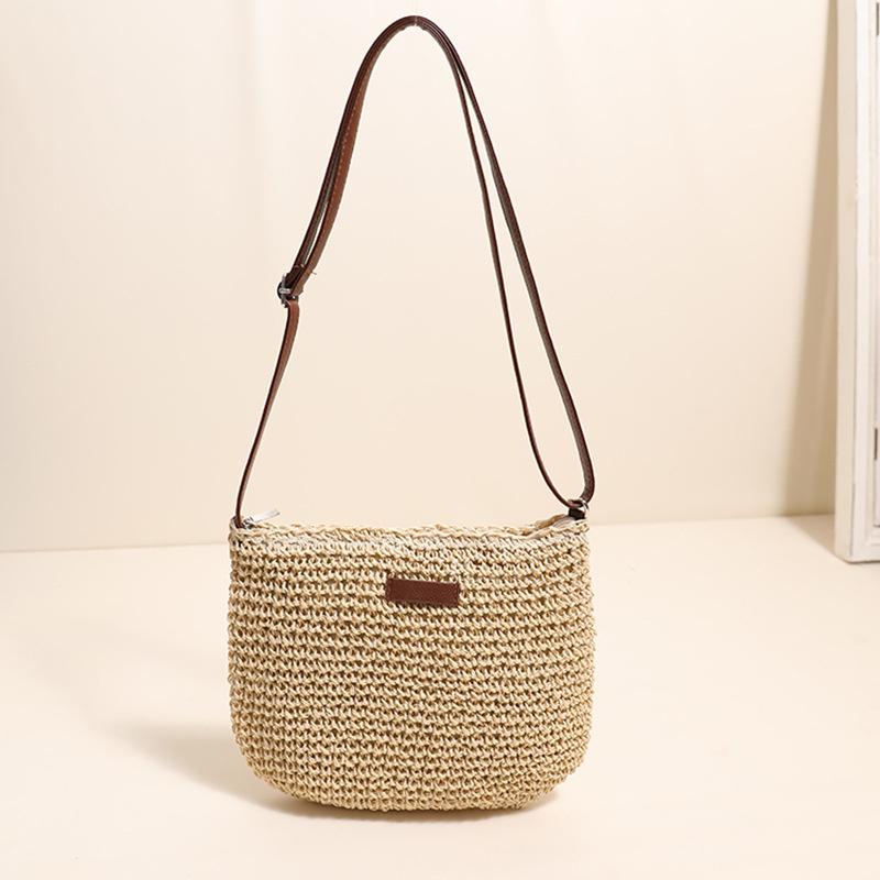 Trendy Medium-sized Straw Woven Bag For Everyday Stylish Outfits Urban Minimalist Style