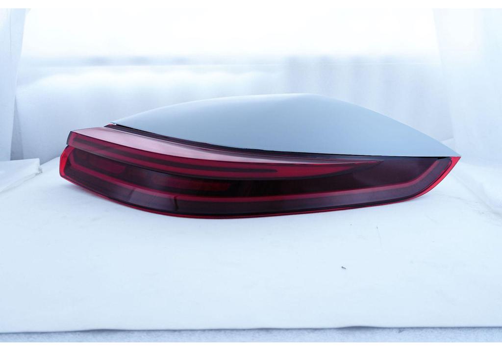 Compatible LED Flowing Turn Signal Taillight Assembly for 2014-2018 Porsche Panamera.