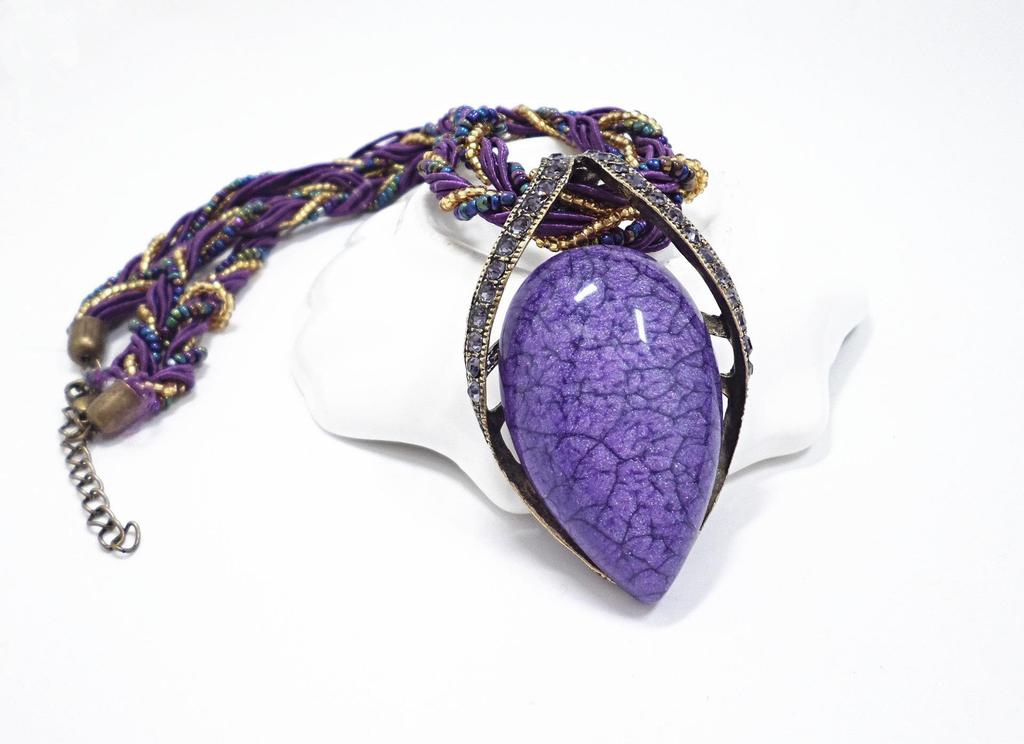 Bohemian Water Drop Pendant Necklace: Retro Ethnic Style Fashion Alloy