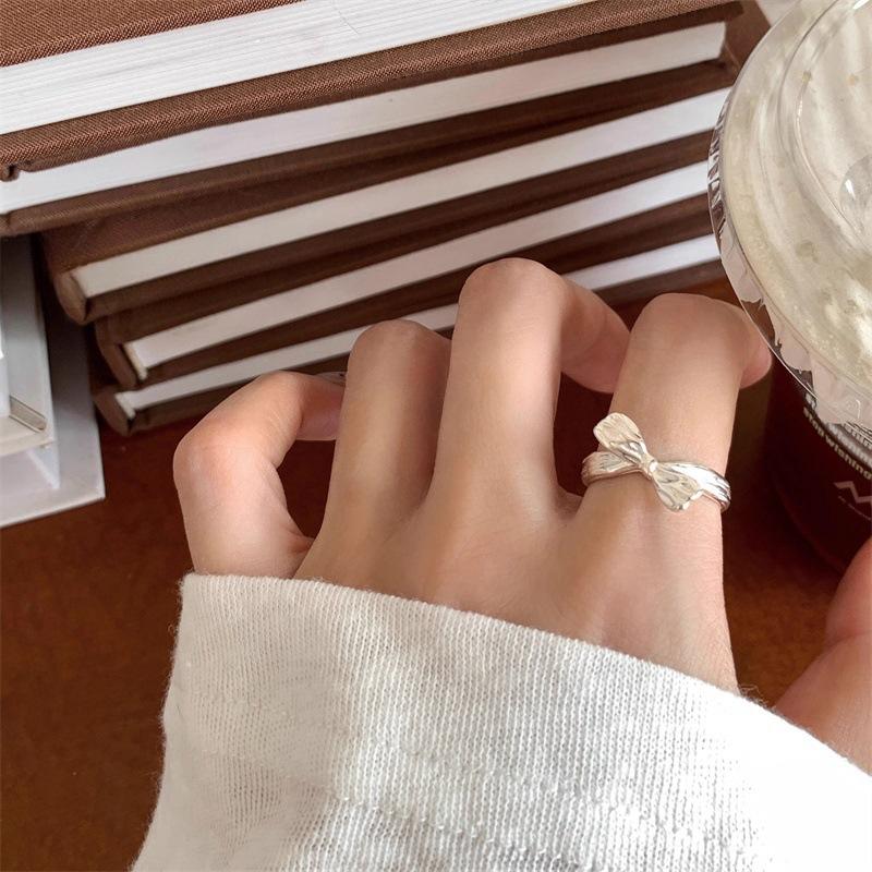 

S925 Sterling Silver Textured Tie Bow Ring Niche Design Index Finger Ring Open Ring Tide