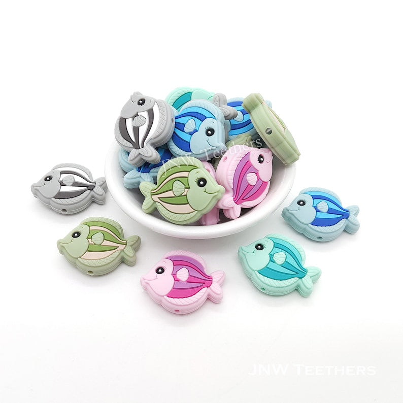 

Силиконовые бусины в виде рыб и животных, силиконовые фокусные бусины в виде тропических рыб, оптовая продажа для ювелирных изделий из ожерелья, брелки для ключей, ремесло, автомобильное очарование, diypen, шариковая ручка