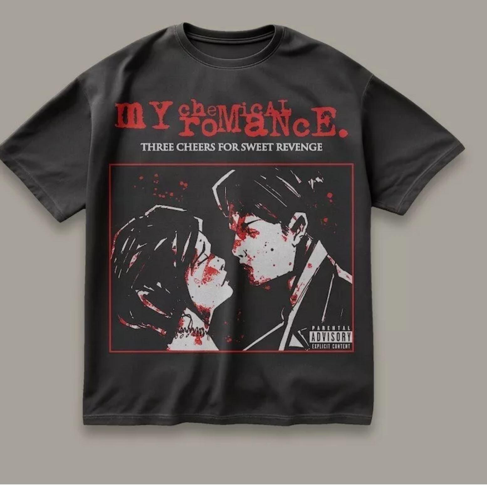 26 My Chemical Romance Tshirt Unisex T-Shirt M