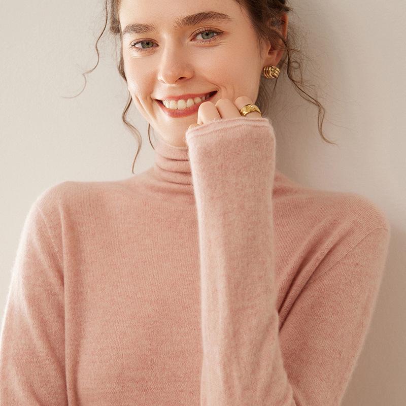 Women's Soft Cashmere Turtleneck Sweater - Stylish and Comfortable Knitwear for Fall and Winter