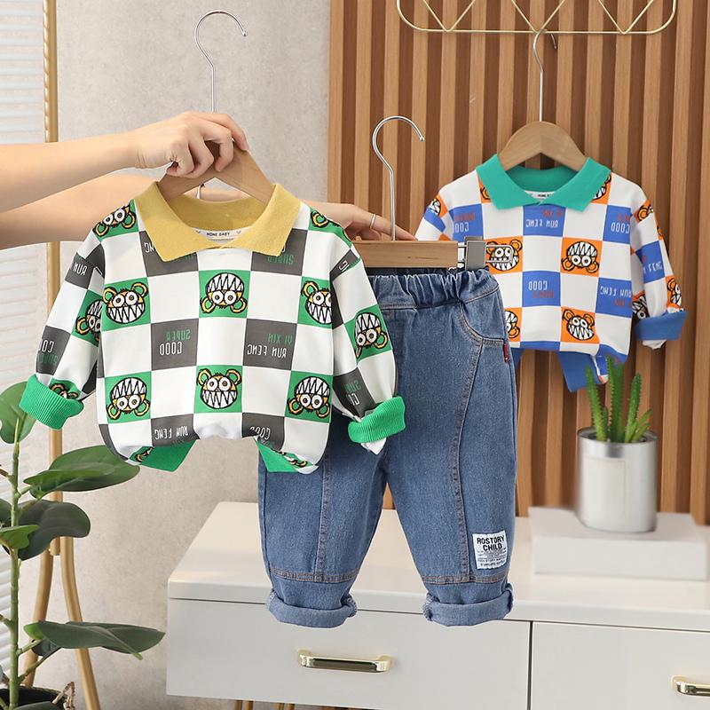 

Детский комплект из двух предметов: пуловер с лацканами и джинсы для мальчиков