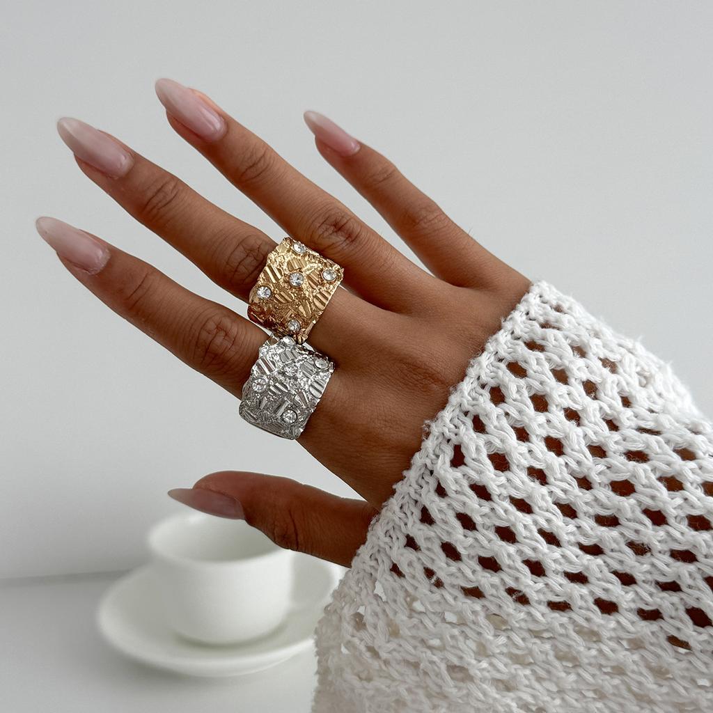 Hip-Hop Irregular Hammer Pleated Diamond Ring, Personalized Metal Wind Wide Version Open Ring