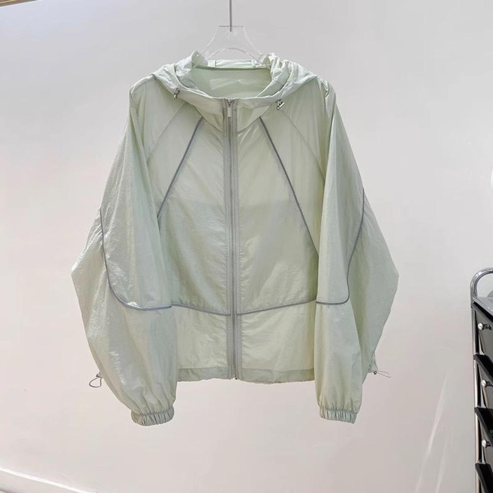 Breathable Hooded Sunscreen Apparel for Women – Summer Lightweight Jacket, Loose-Fit Sun-Protective Clothing and Air-Conditioning Cardigan