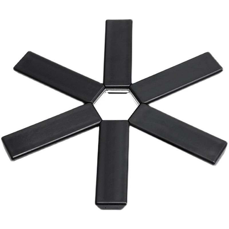 1 Stück Schwarze faltbare hitzebeständige und isolierende Matte, Geschirrtrockenmatte und Untersetzer, faltbar und waschbar, strapazierfähige und glatte Oberfläche.