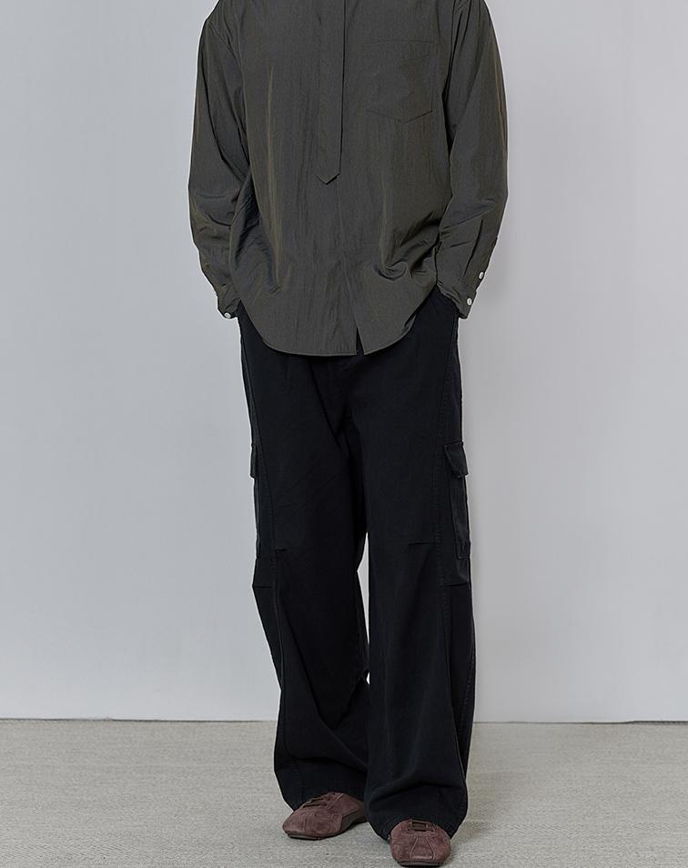 Mugeon Side Line Half-Band Cargo Pants_ Black