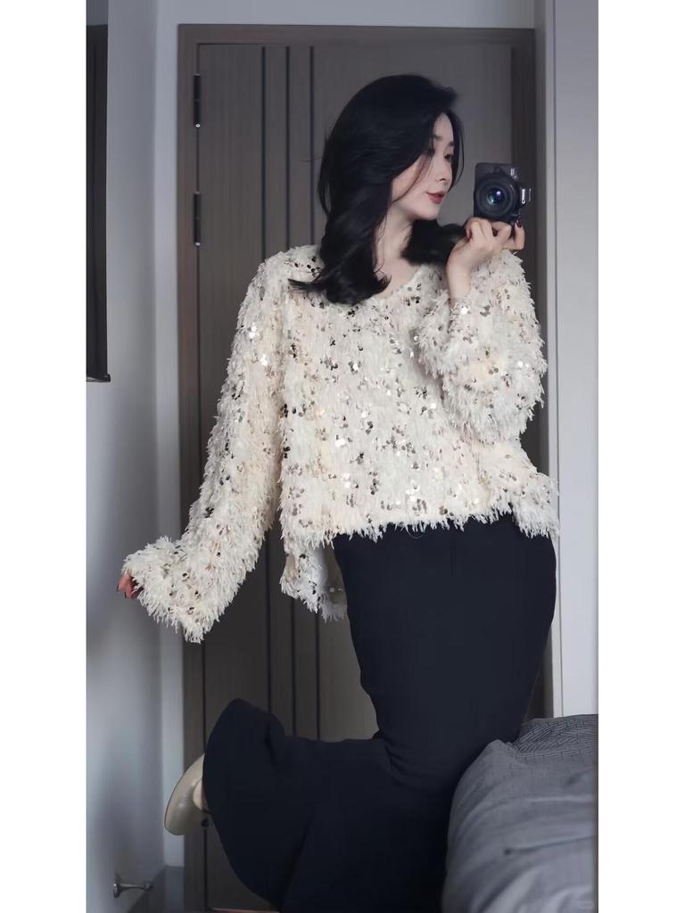 Women's 2024 Autumn/Winter Sequin V-Neck Tassel Knit Sweater
