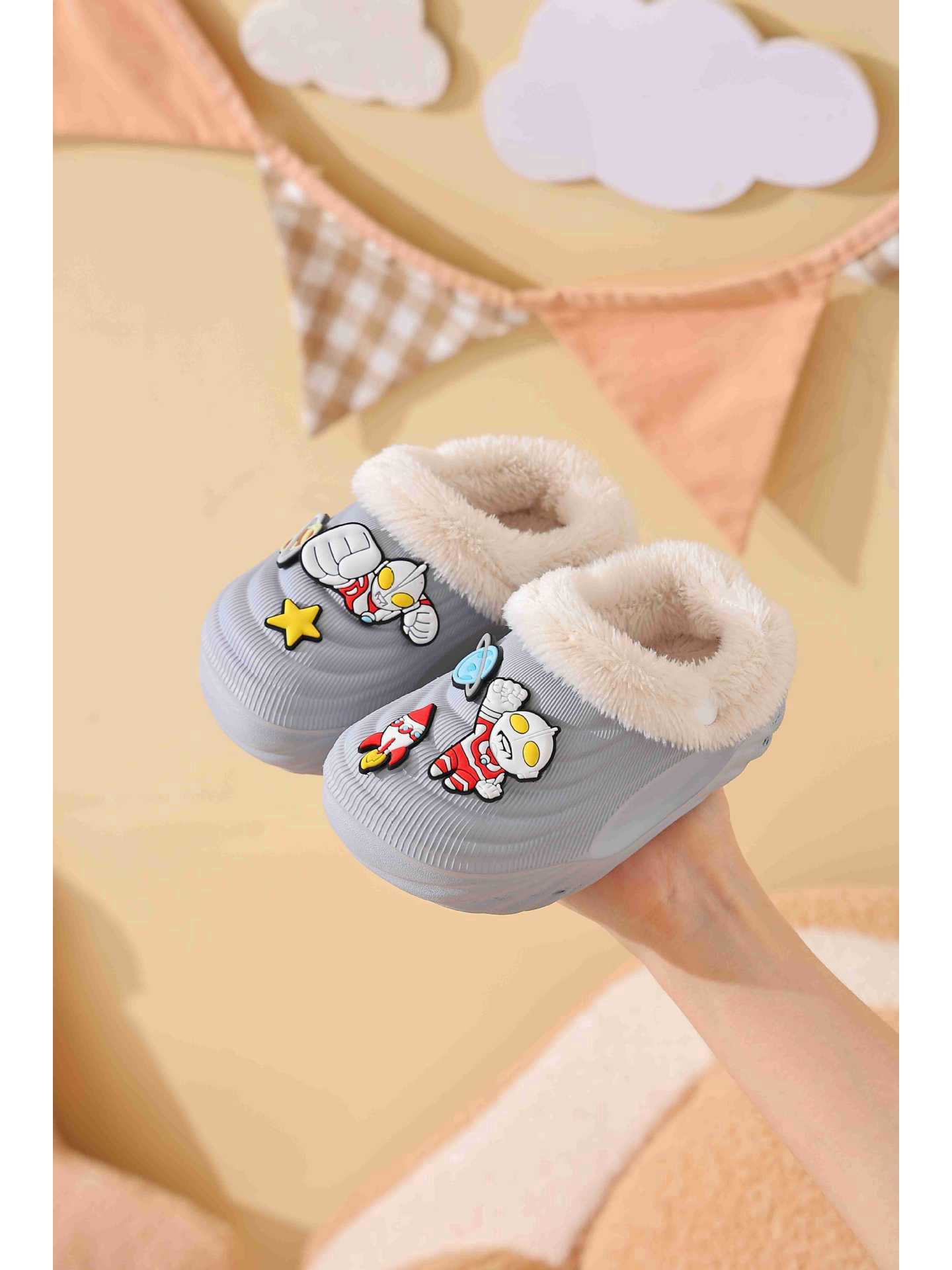 

Ultraman EVA Light Detachable Kids Cartoon Cotton Slippers, Non-slip, Indoor, Thick-Soled. 26-27