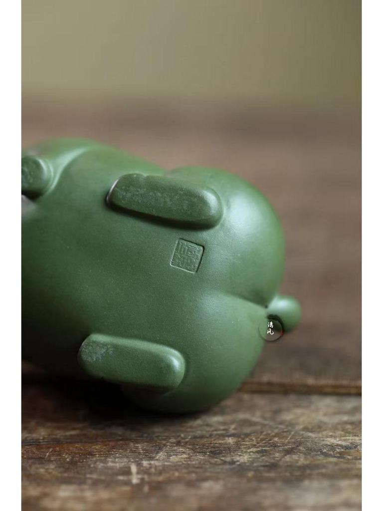 Yixing Zisha Green Horse Tea Pet Ornament for Wealth and Success