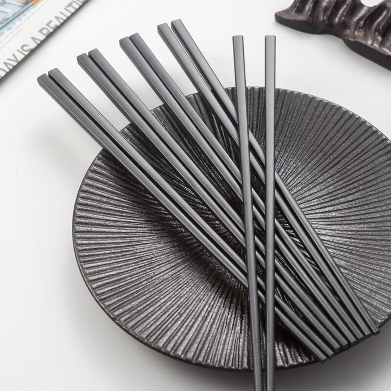 

BayJingJie Alloy Chopsticks - Non-slip, Household & Restaurant