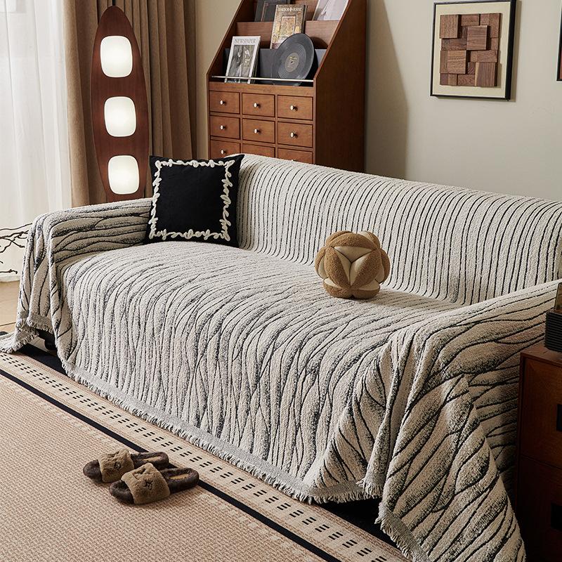 Premium Anti-Slip Cat-Proof Fluffy Sofa Cover for Autumn and Winter 180*130cm