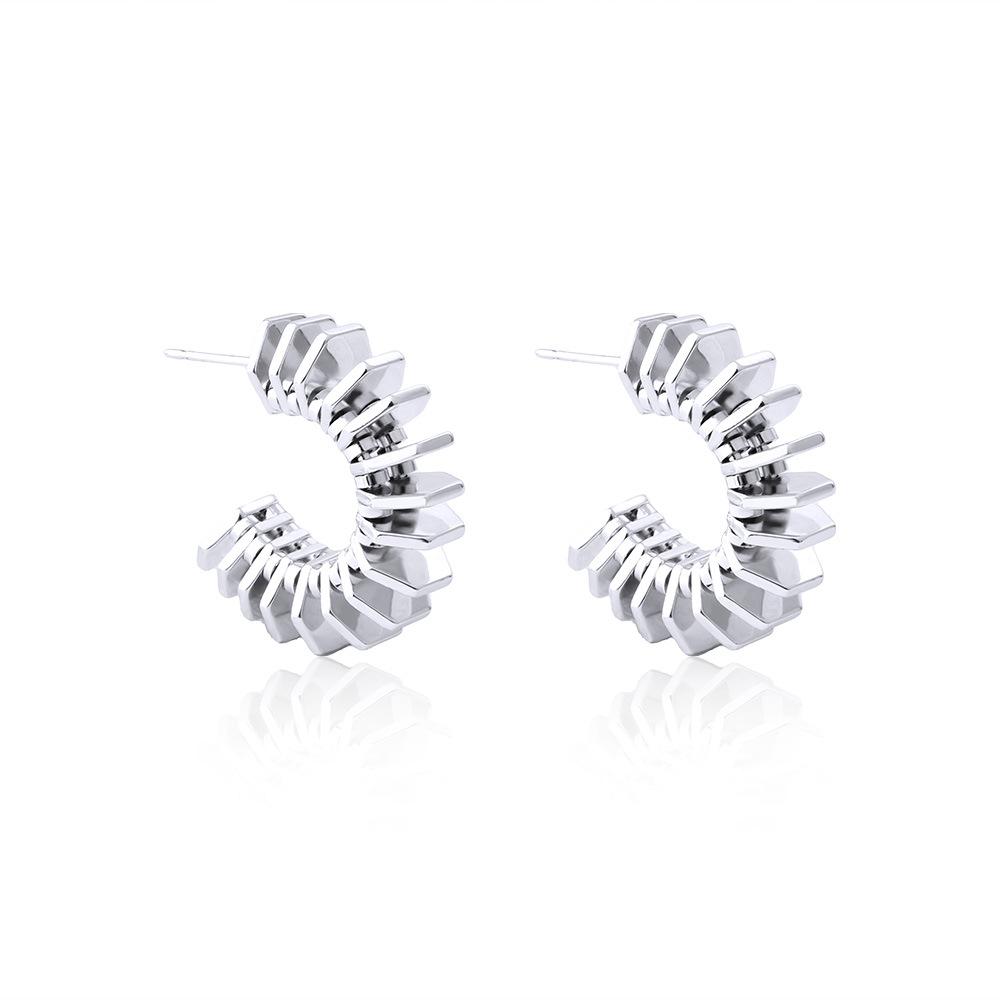 2026 Avant-Garde Heavy Metal Scale Stud Earrings - Unique C-Shaped Radiating Geometric Earrings for Women Industrial Style Jewelry