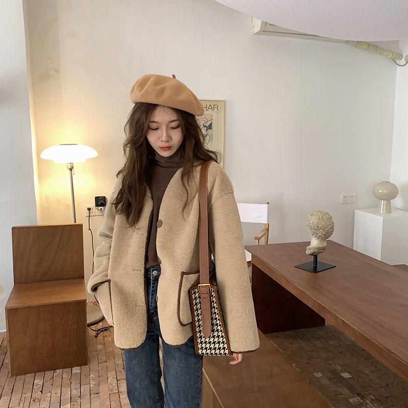 Women's Korean Style Lambswool Color Block Coat: Loose Fit, Contrast Stitching, Round Neck, Button Cardigan with Pockets, Long Sleeves.