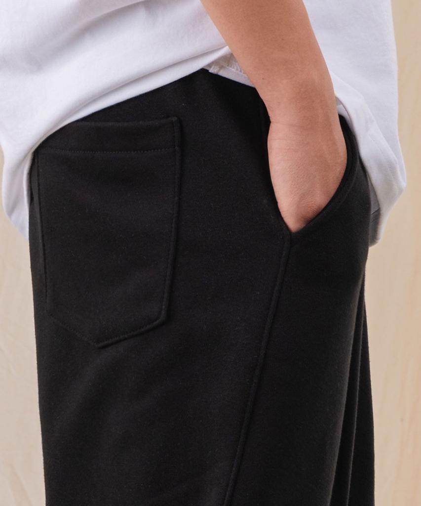Ellamo Wide One-Pleat Sweatpants [Black]