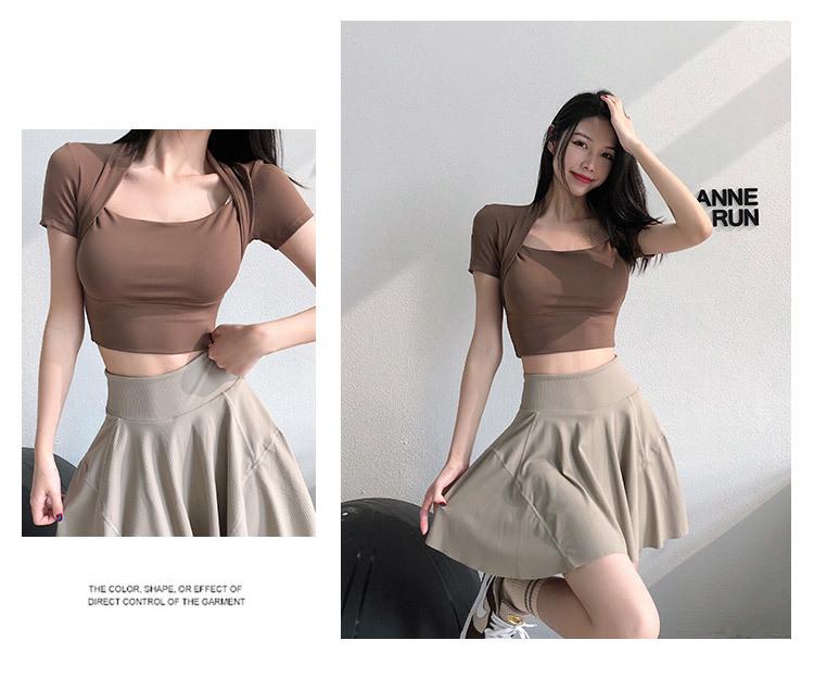 Damen Quick-Dry Yoga T-Shirt mit Nude-Feeling und herausnehmbaren Polstern