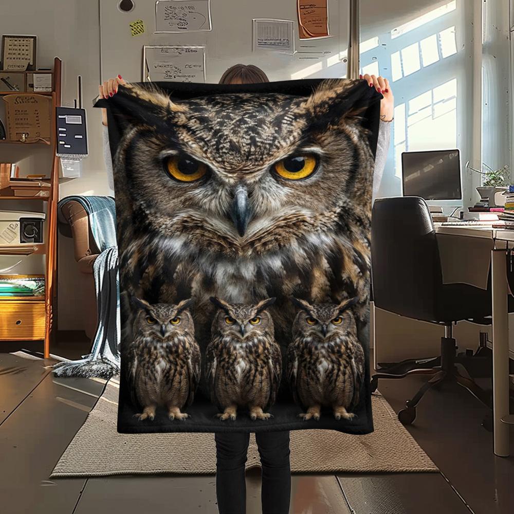 

1PC Whimsical Wild Portrait Print FlAannel Blanket, High quality Comfortable for All Seasons, Home Decor, Warmth and Comfort 80cm x 120cm