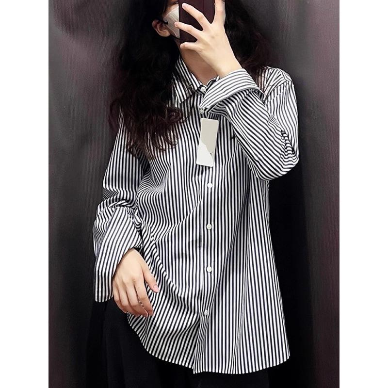 2025 Spring/Summer Women's High-End Striped Layering Shirt - Light Luxury Petite Design, Perfect with a Vest