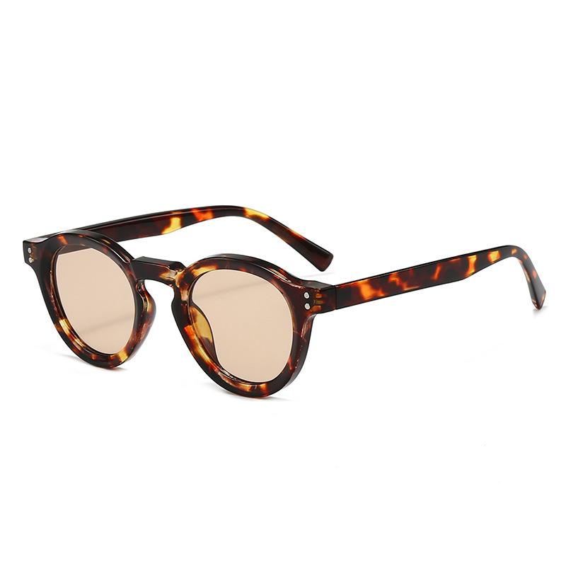 Classic Rivet Vintage Round Sunglasses Women For Men Luxury Brand Designer Sun Glasses Punk Popular Outdoor Driving Shades Uv400