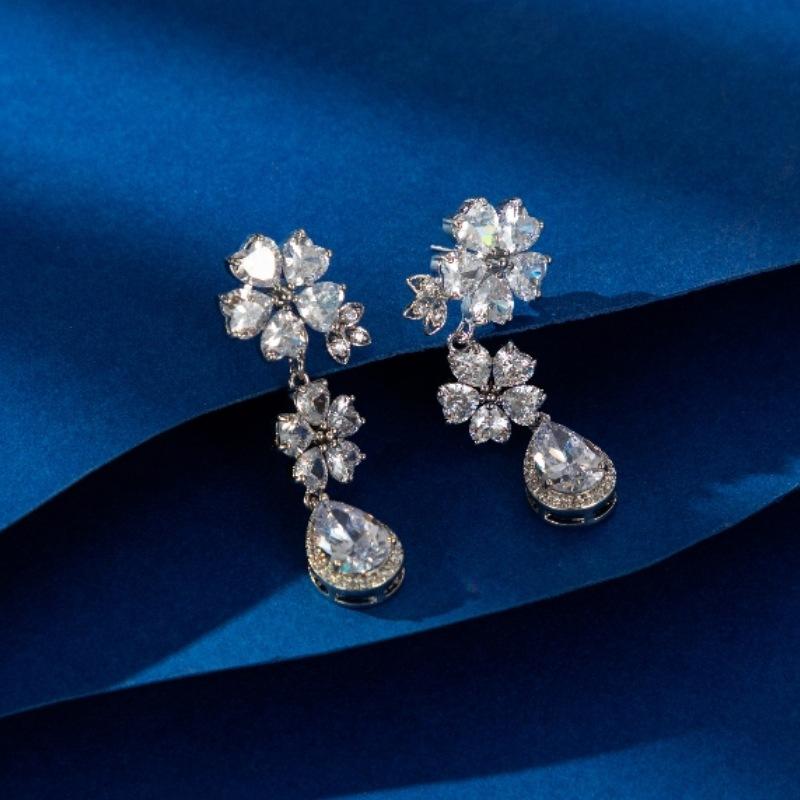 Bridal Stud Earrings Lucky Flower Super Flash Zircon Earrings Wedding Photography Premium Brass Steel Needle Women's Earrings