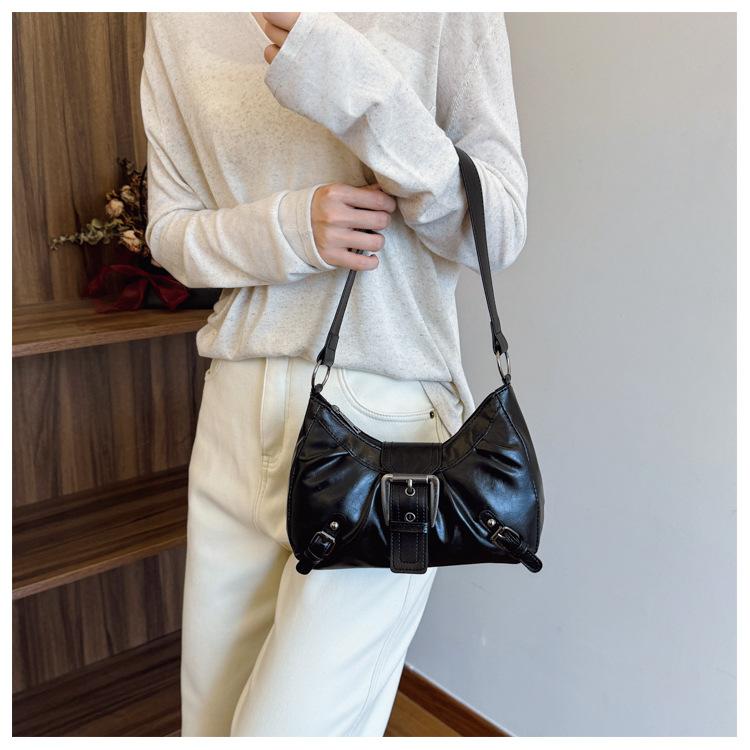 Textured Faux Leather Shoulder Bag for Women, Classic Pleated Underarm Handbag, Vintage Style Commute Crossbody Bag CLE