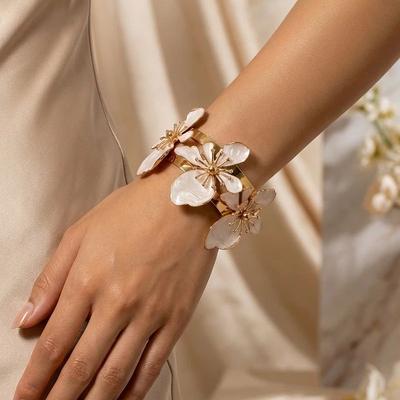 Elegant Metal Enamel Flower Open Bracelet For Women Exaggerated Exquisite White Red Flowers Floral Bangle Party Vacation Jewelry