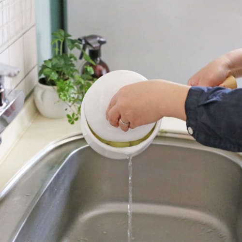 Fuji Enamel Milk Pan with Lid, 15cm, Direct Heat/Induction Compatible, Vanilla, Long Handle, Single-Handled Saucepan