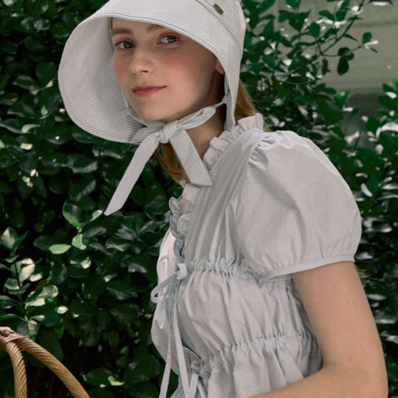 NONLOCAL Ribbon Stripe Bonnet Hat - Light Blue