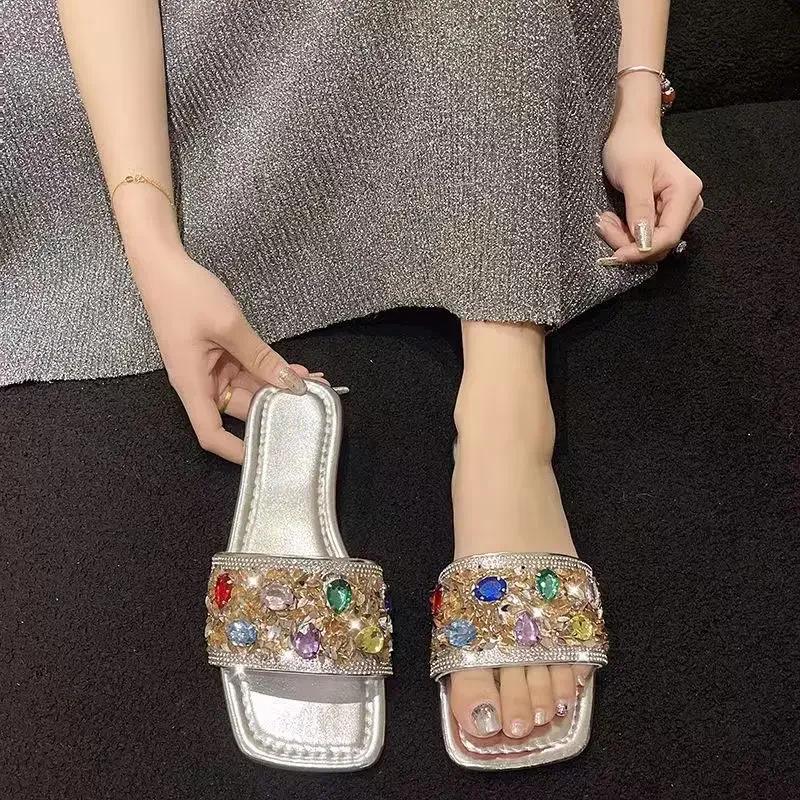 

2024 Лето Новые Женские Женские Тапочки с Кристаллами Открытые Носки Туфли для Женщин Модные Роскошные Пляжные Нескользящие Шлепанцы Женские Zapatos 35