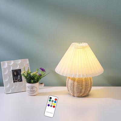 Lampy – Stolní lampy