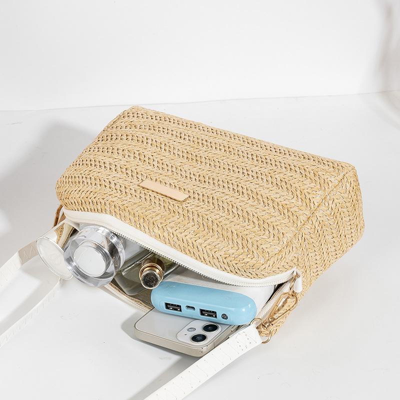 Populární malá kabelka Dámská kabelka Crossbody Nové dámské kabelky Taška přes rameno Módní taška z trávy tkaná Plážová taška