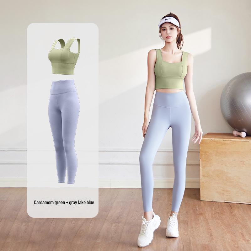 "Juyitang Peach Yoga Set: Shockproof Medium Support for Indoor Running & Fitness"