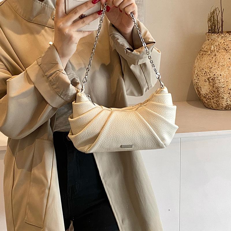 Premium Texture Niche Bag Women's Bag 2025 New Versatile Popular Ins Messenger Bag Fashionable Shoulder Dumpling Bag