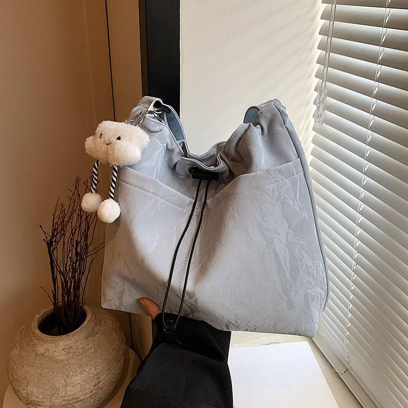 Casual Big Bag Women's New Fashion Shoulder Bag Large Capacity Tote Bag Versatile Class Commuter Messenger Bag