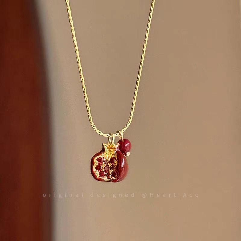 Pomegranate Ripe Festive Red Necklace Women'S Stacked Collarbone Chain High-End Light Luxury Niche Accessories Sweater Chain